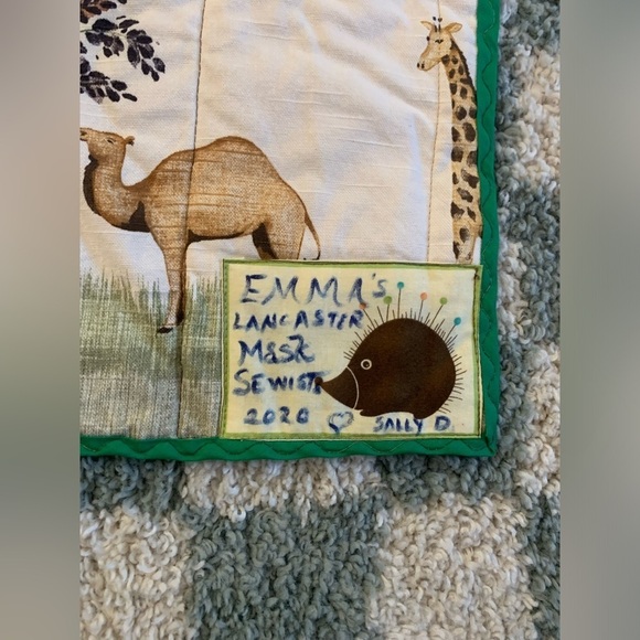 RARE Handmade Patchwork Pattern Quilt Multi Color Safari Animals Madagascar S M - Picture 6 of 8